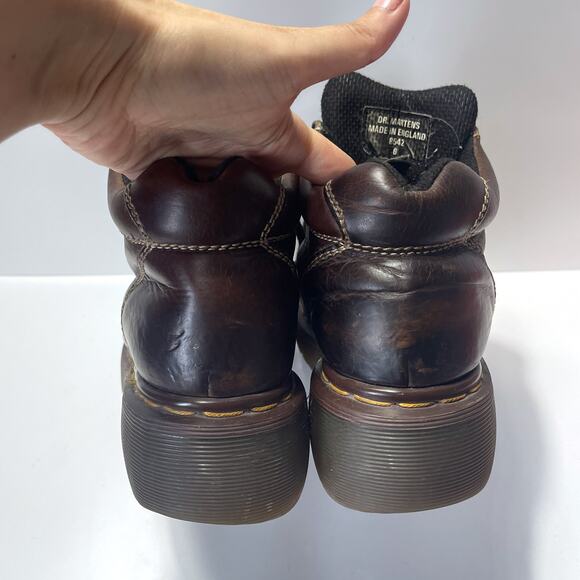 DR MARTENS 8542 England Chunky Platform Leather Ankle Boots in Brown Size 7M/8W - Picture 9 of 13
